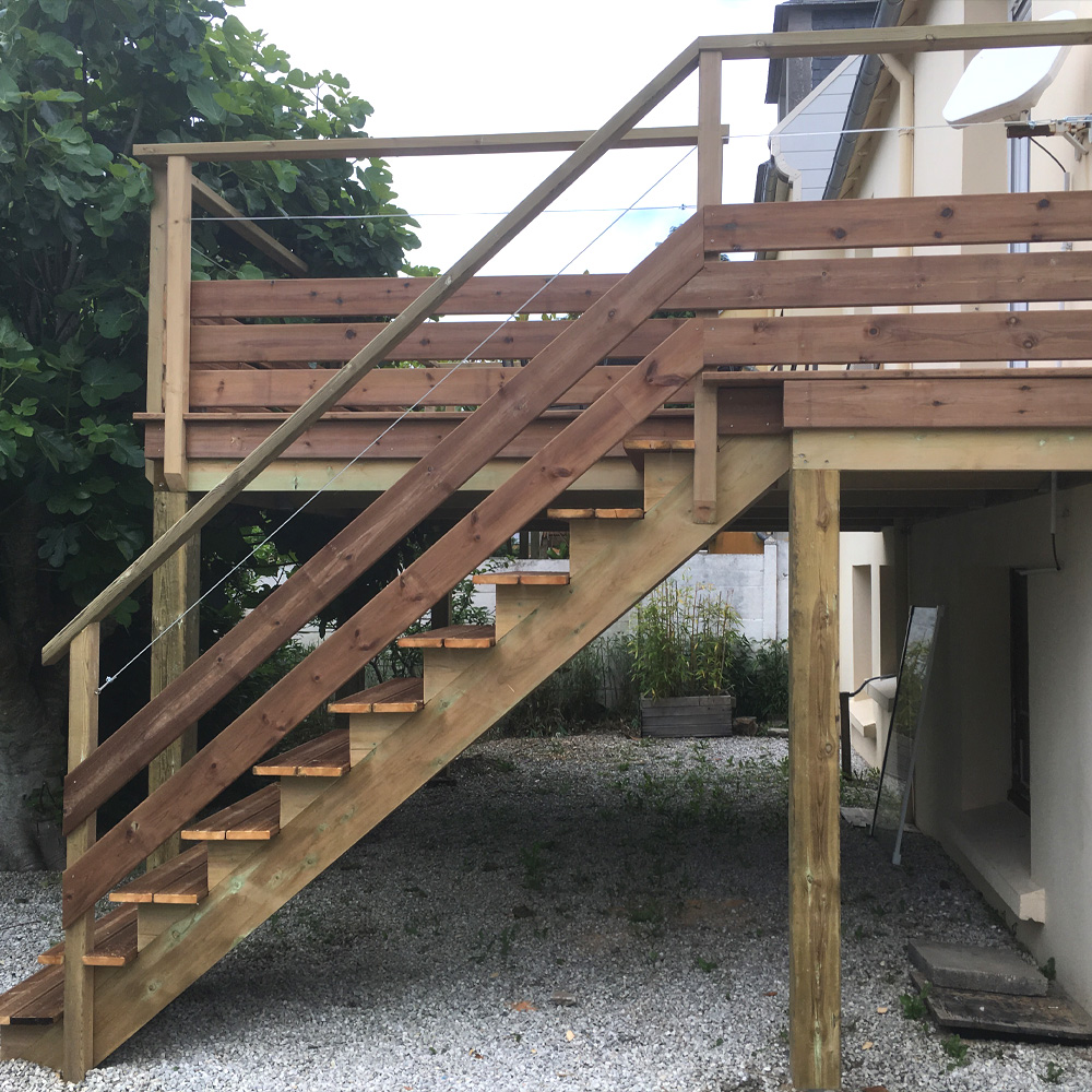 Rénovation d'escalier de terrasse bois